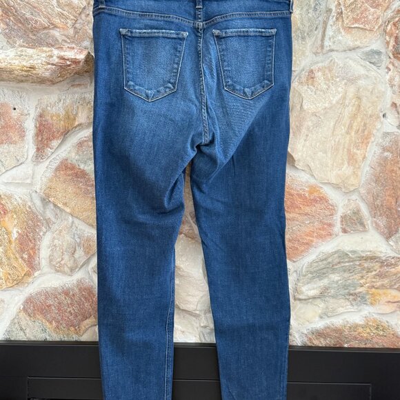 FLYING MONKEY PLATINUM Mid Rise Frayed Hem Ankle Jeans Size 32 - Picture 3 of 4